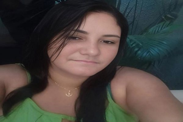 Polícia prende suspeita de matar mulher a facadas em Oeiras