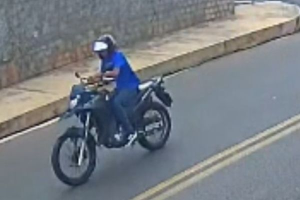 Criminoso furta motocicleta de estudante de Odontologia em Teresina; assista