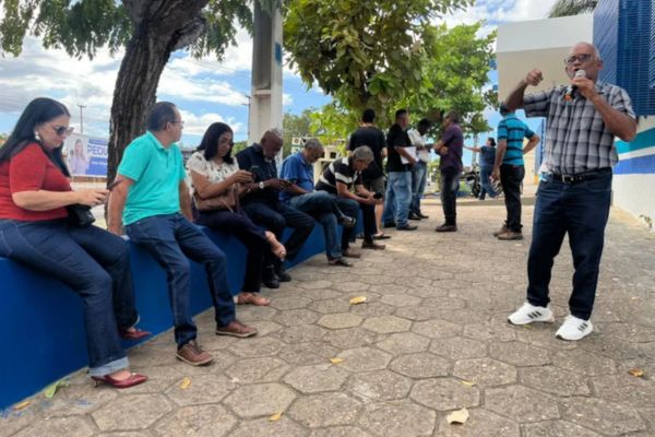 Servidores da Agespisa são despejados das sedes no interior do Piauí