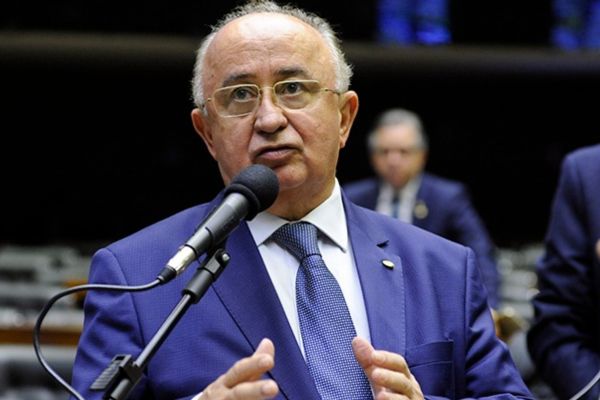Júlio César confirma apoio do PSD ao governador Rafael Fonteles para 2026