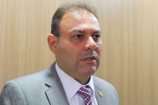 Jeová Alencar nega tentativa de enfraquecer aliados do prefeito