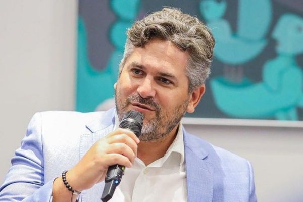 Prefeito Pablo Santos é hospitalizado após mal-estar