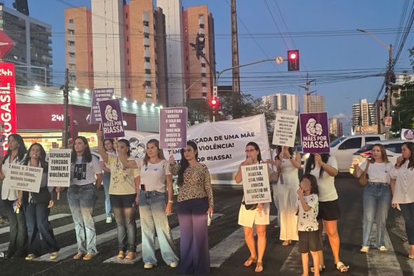 Dia das Mães: Nova manifestação reúne apoiadoras de Riassa Dourado