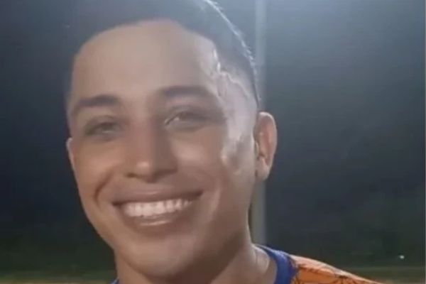 Caminhão estacionado em via causou acidente que tirou a vida de motociclista, diz PRF