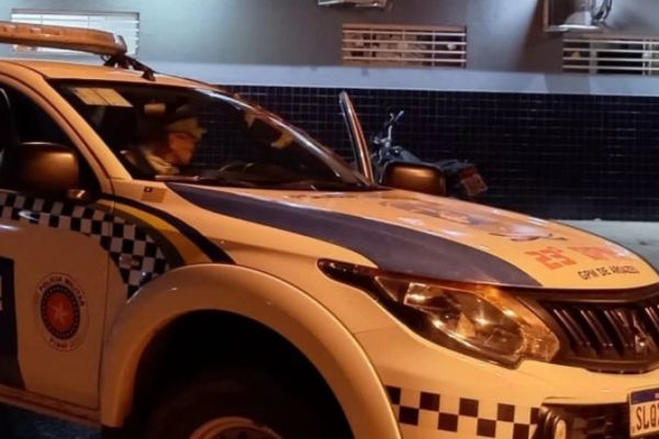 Adolescente de 12 anos é apreendido com arma artesanal e rádio comunicador em Teresina