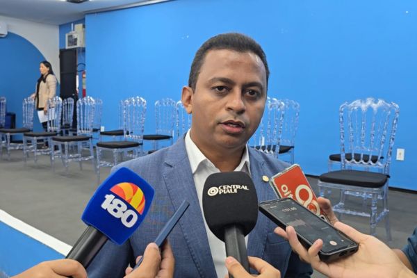 Dr. Francisco afirma que vagas ao Senado em 2026 não estão definidas