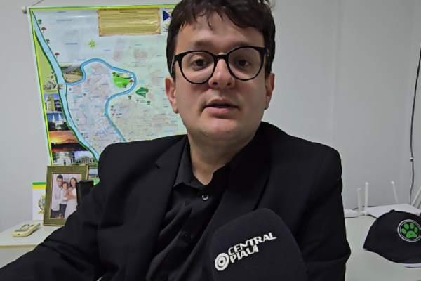 Vereador Petrus Evelyn cobra transparência da Câmara: 