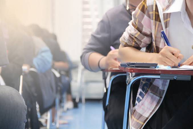 Estudantes começam a receber primeira parcela do Programa Pé-de-Meia