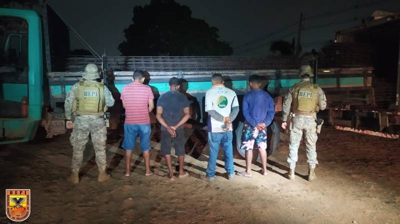 Quatro pessoas são presas suspeitas de aplicar golpe em empresa de Teresina