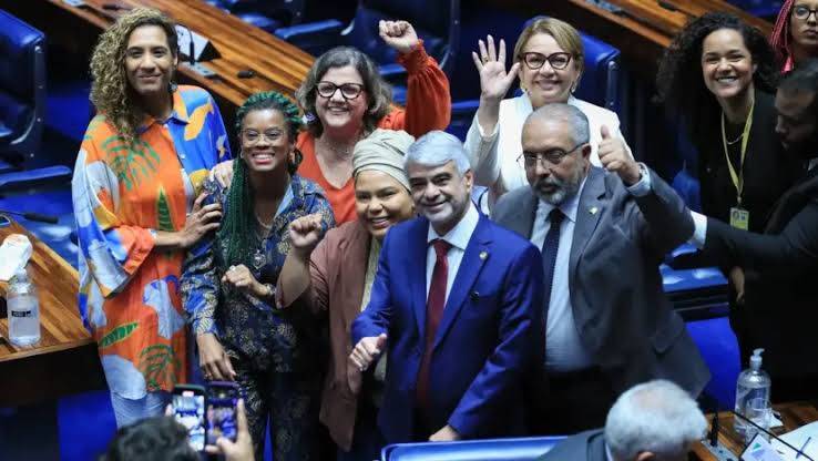 Senado aprova projeto que renova cotas raciais em concursos públicos