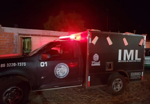 Homem é morto a tiros em frente a loja na zona Norte de Teresina