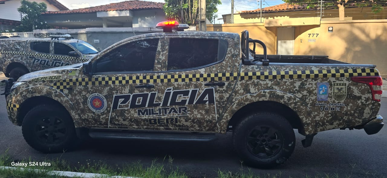 Corpo de jovem é encontrado próximo a delegacia na zona Leste
