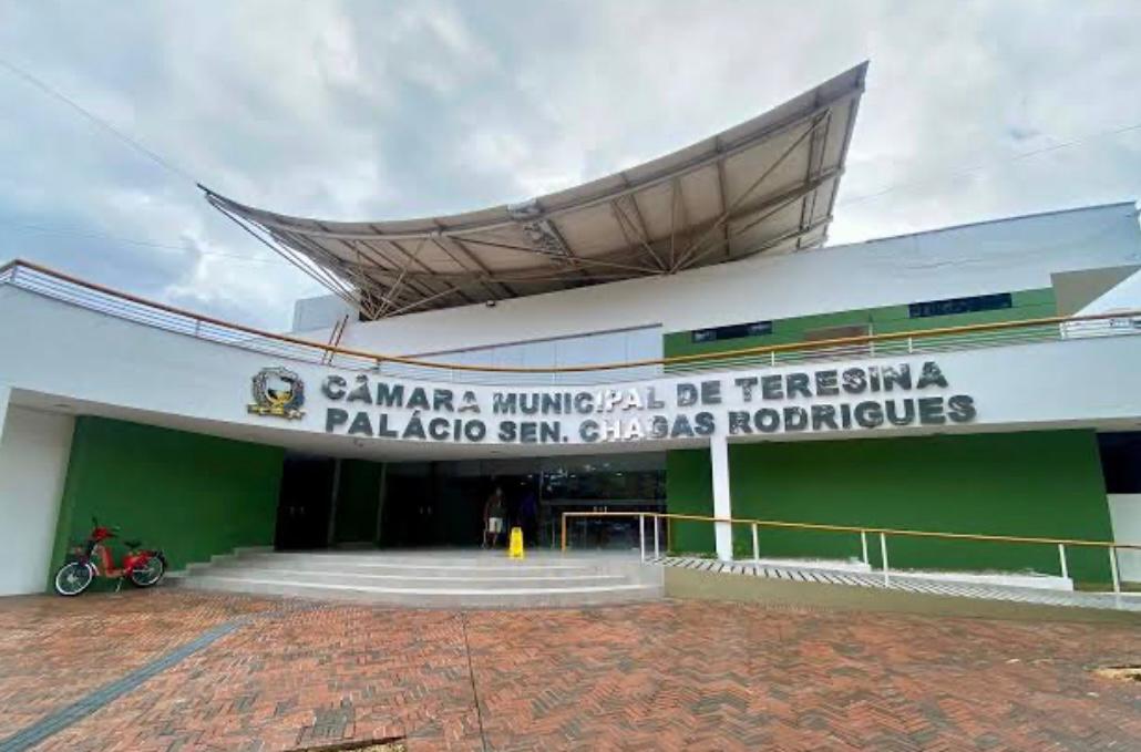 Câmara de Teresina discute regulamentação do aterro sanitário após morte de adolescente