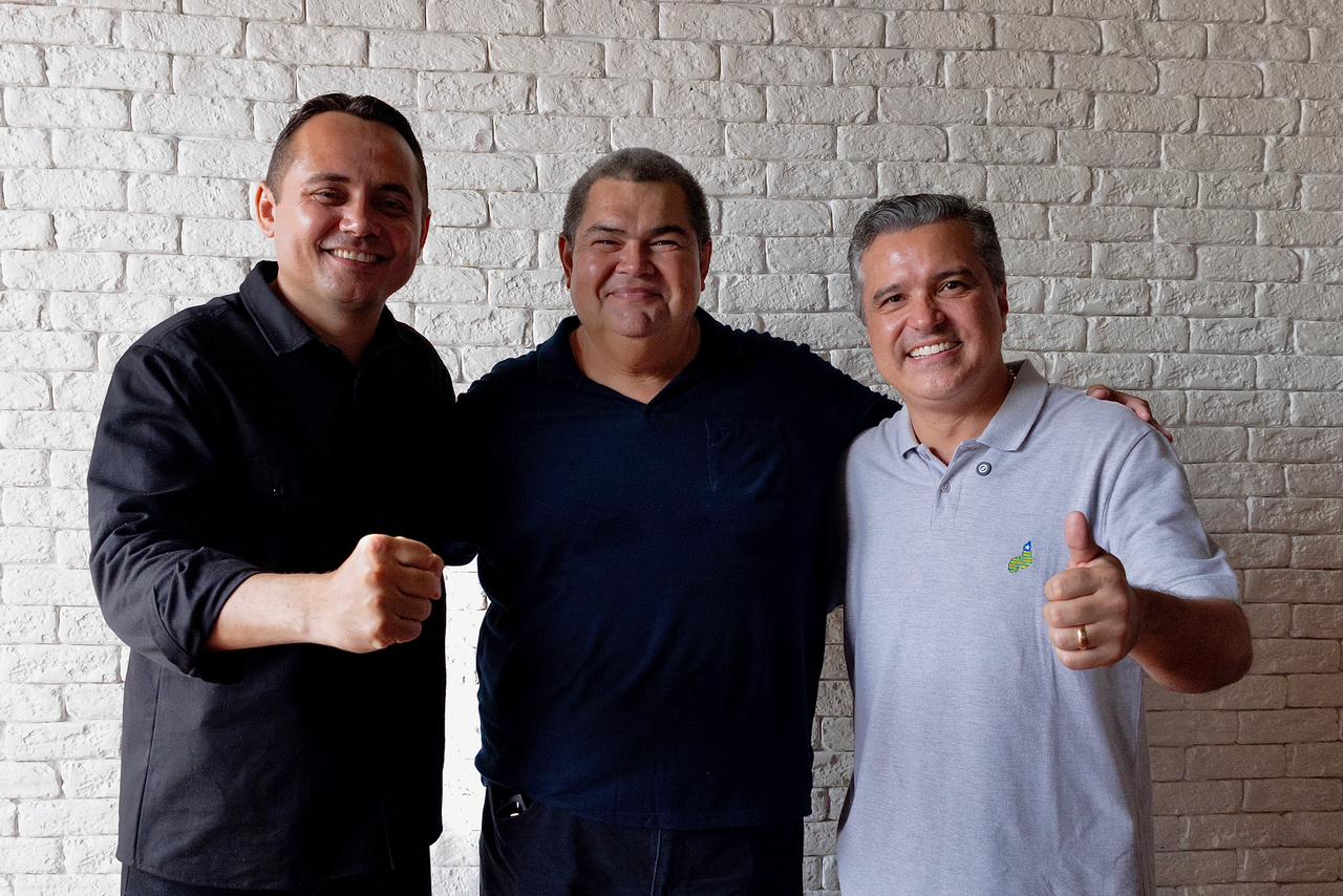 Dr. Vinícius confirma dobradinha com Delegado Charles Pessoa