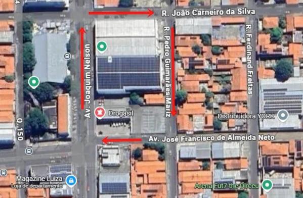 Trânsito no Dirceu passa por mudanças com semáforos e novo sentido de vias