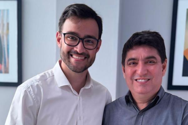 Pré-candidato a deputado estadual, Vinícius Dias recebe apoio de liderança petista de Amarante
