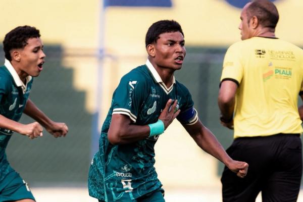 Atlético Piauiense segura empate com dois a menos no Sub-15