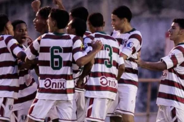 Fluminense-PI bate Tiradentes e lidera sozinho o Piauiense Sub-15