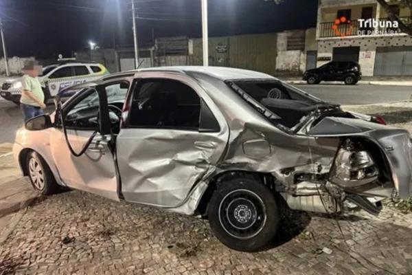 Acidente entre veículos lança carros em praça e deixa feridos em Parnaíba