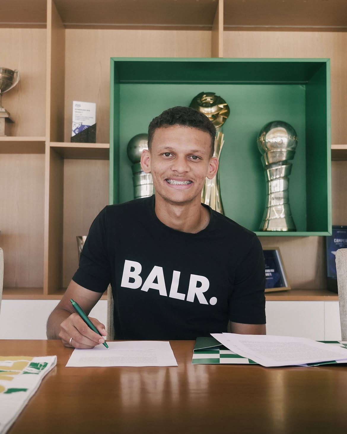 Revelação piauiense é contratado por clube europeu
