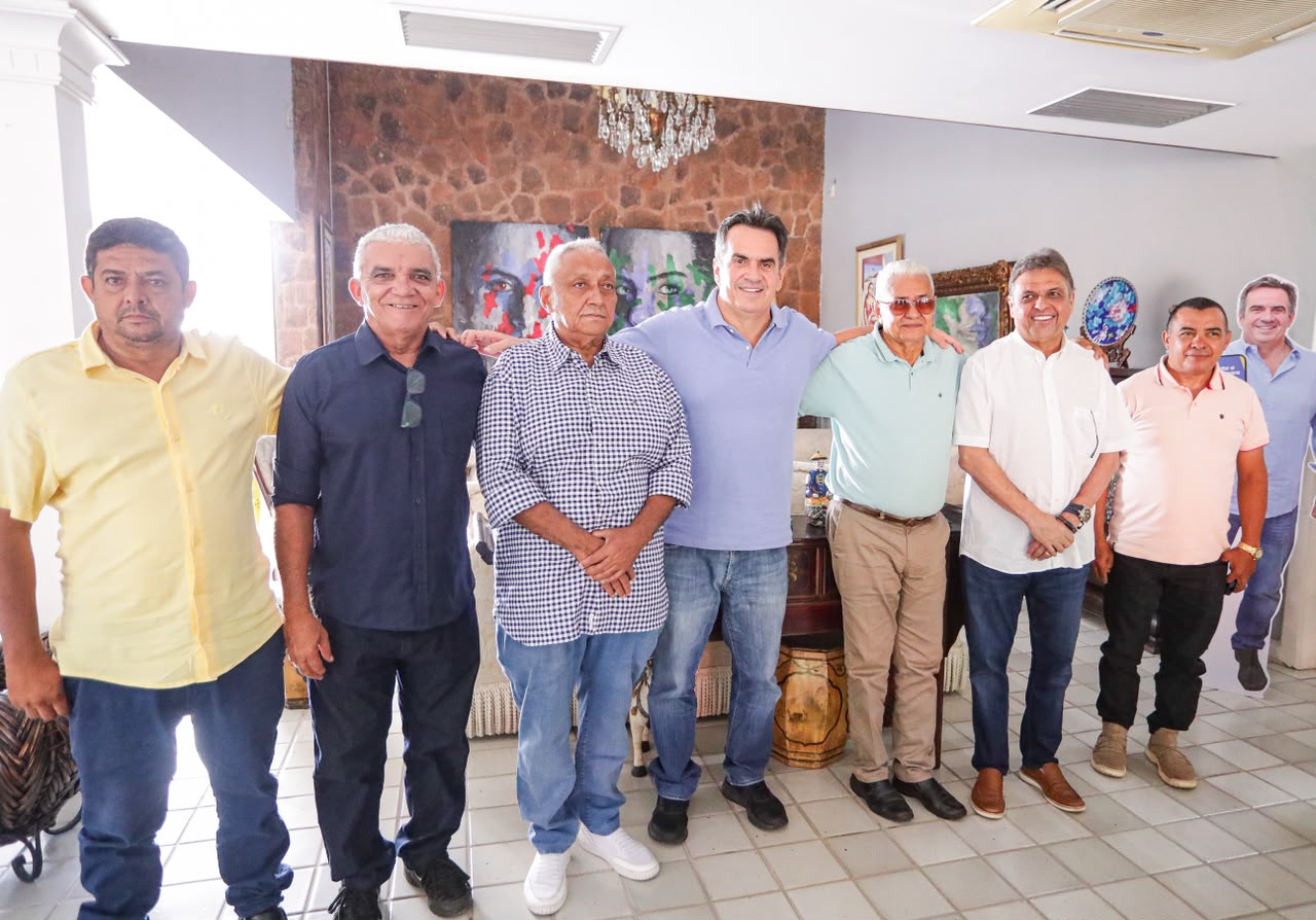 Mais petistas desembarcam no palanque de Ciro