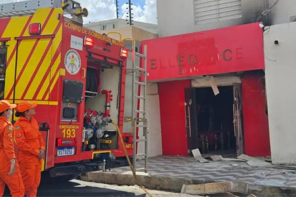 Curto-circuito provoca princípio de incêndio em loja no Centro de Teresina