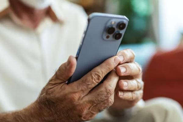 Uso da internet entre idosos cresce mais de dez vezes no Piauí em nove anos, aponta IBGE